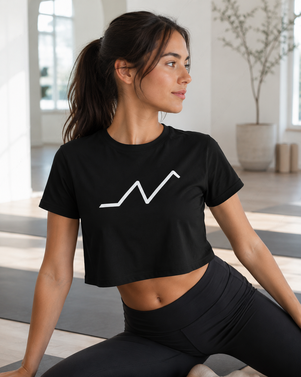 PIVR Pursue Crop Top